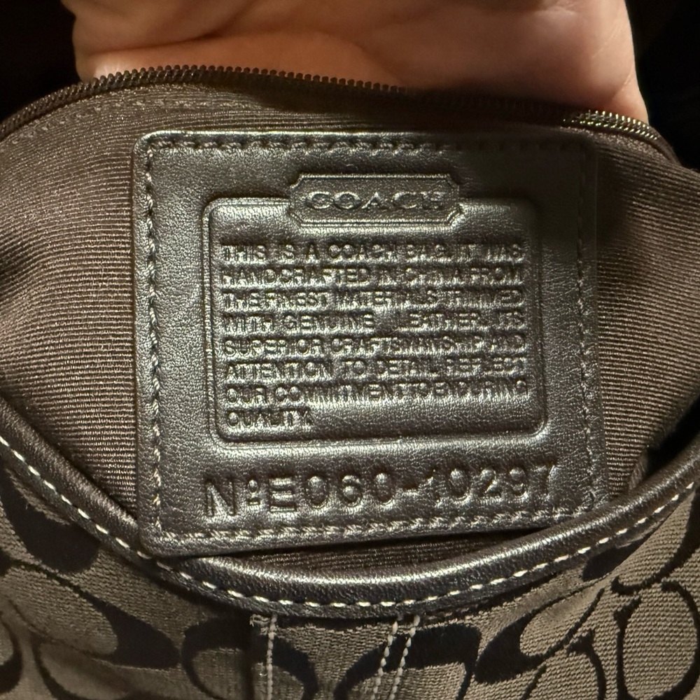 Vintage Coach SoHo chocolate monogram - Picture 2 of 8